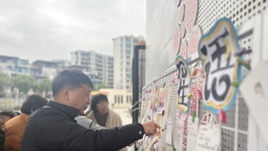 为何选择张艺兴出演敦煌话剧,2025年澳门赤兔正版资料大全,广泛的解释落实支持计划_探索版V3.69